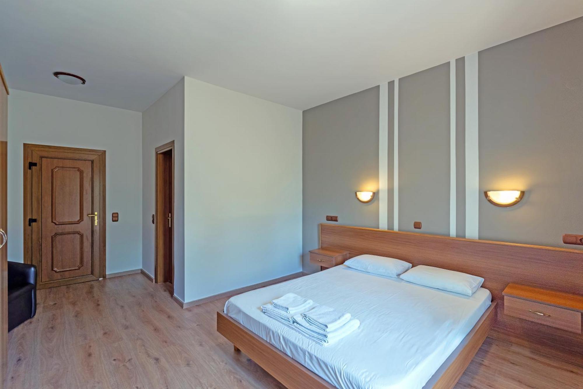 Hotel Agistro Ángistron Exteriör bild