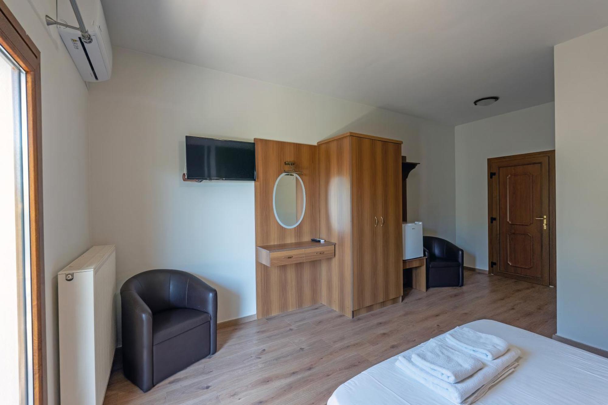 Hotel Agistro Ángistron Exteriör bild