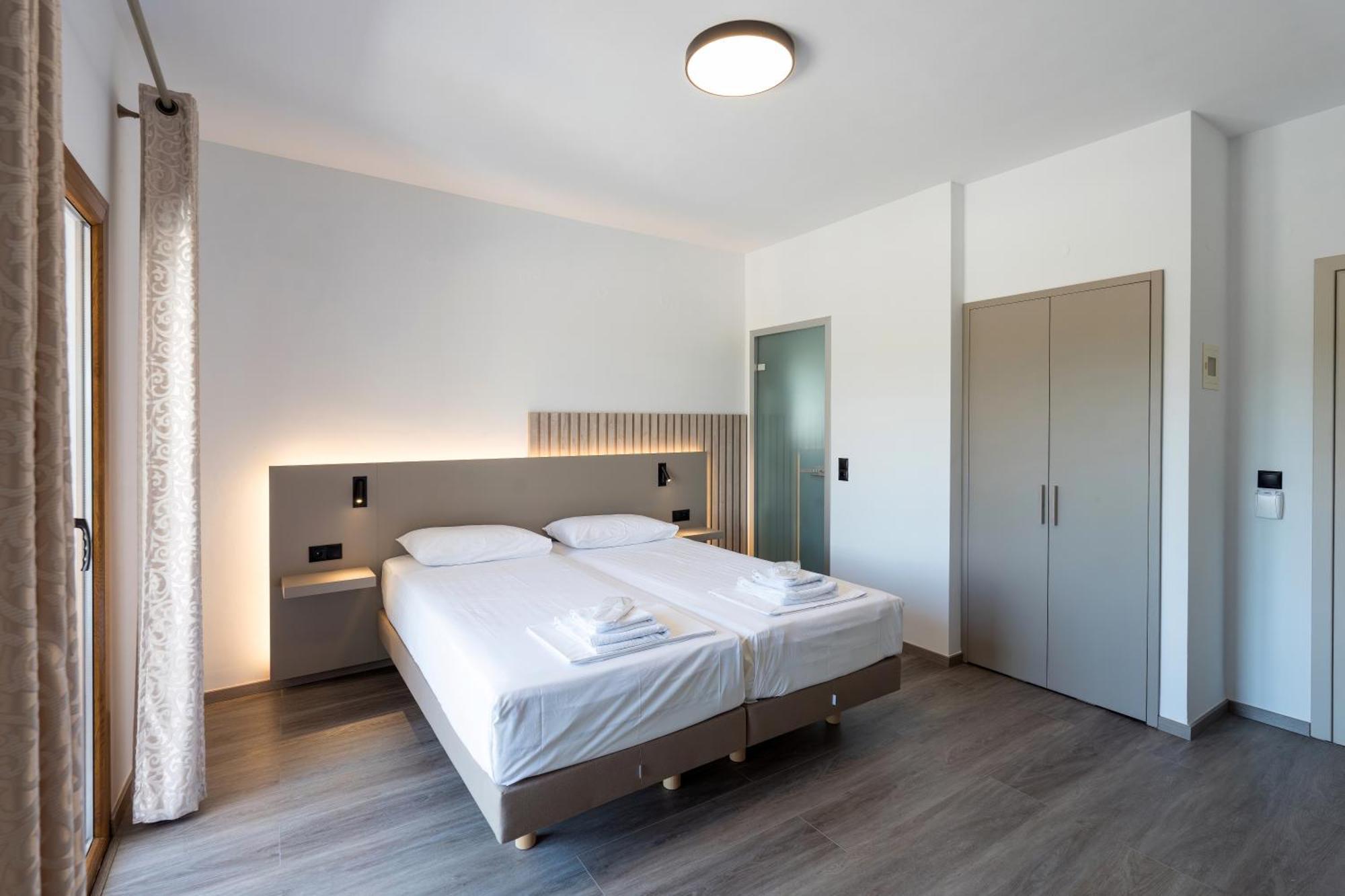 Hotel Agistro Ángistron Exteriör bild
