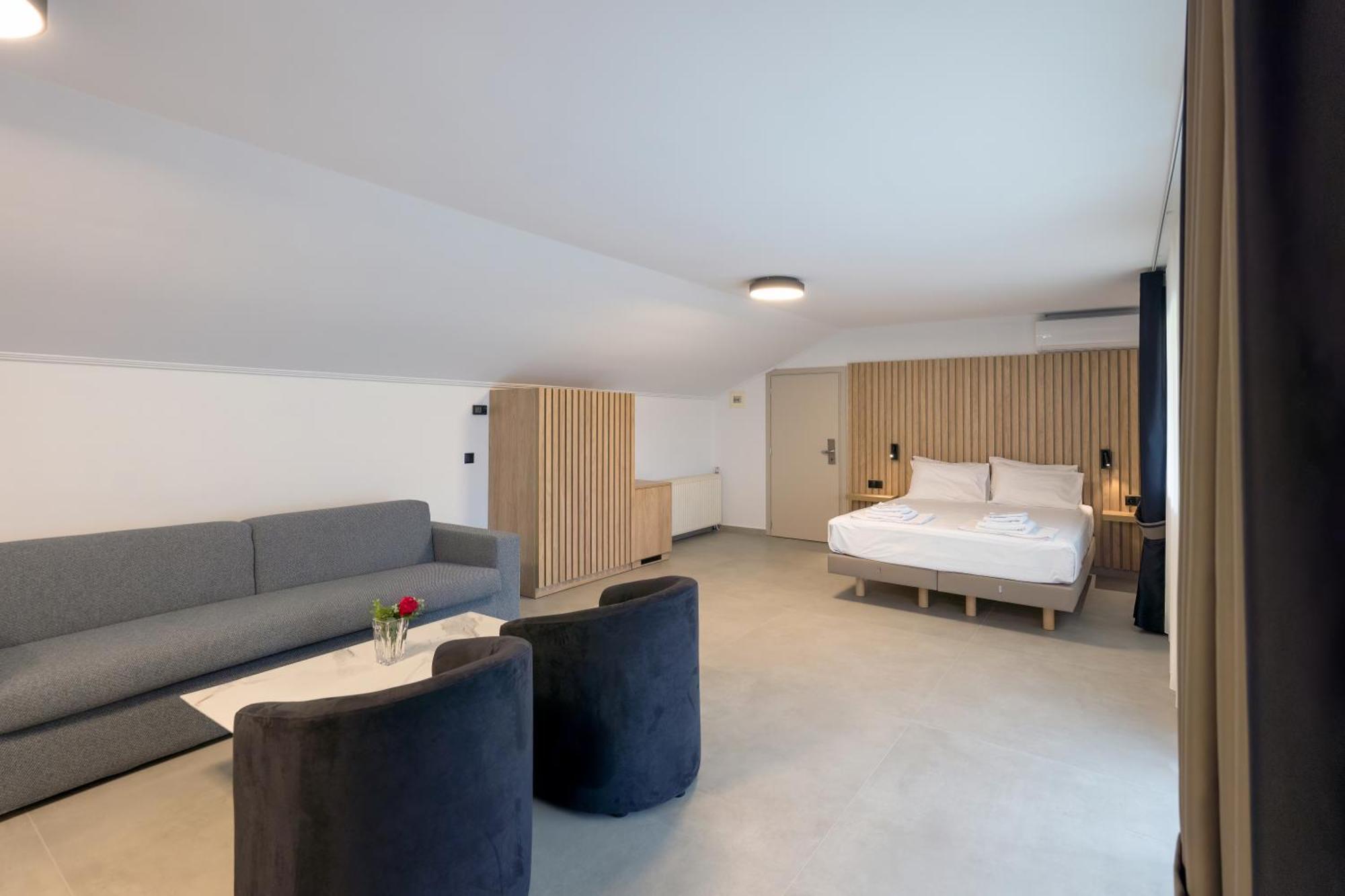 Hotel Agistro Ángistron Exteriör bild